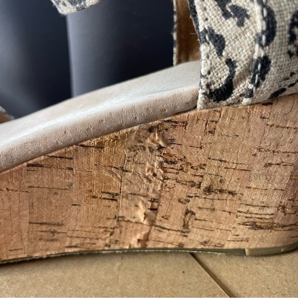 Toms leopard print cork wedge ankle strap sandal size 9 - Picture 11 of 11